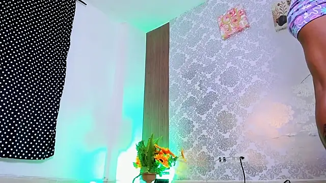 kelly thomson online show from 11.08.25