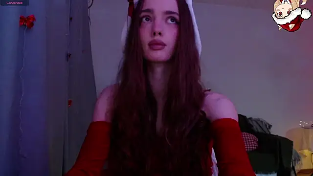 Snapshot of Weeissy chatting on 12.22.24 Weeissy online show from 12.22.24