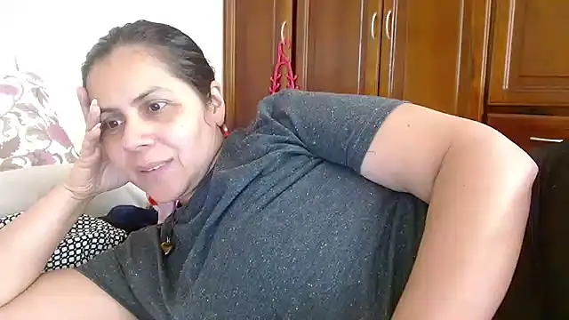 Snapshot of Sara_Brandon chatting on 09.17.25 Sara Brandon online show from 09.17.25