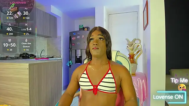 SammyGirlTS online show from 10.26.25