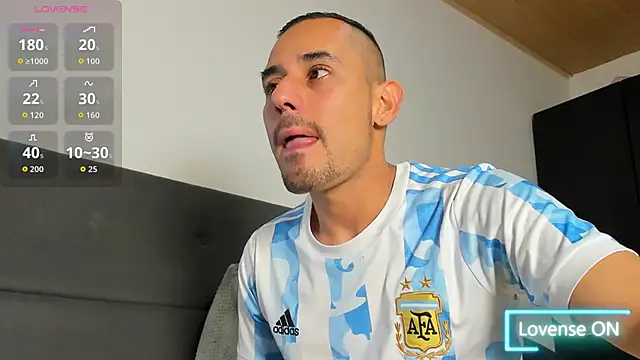 jhonyalzate2 online show from 03.05.26