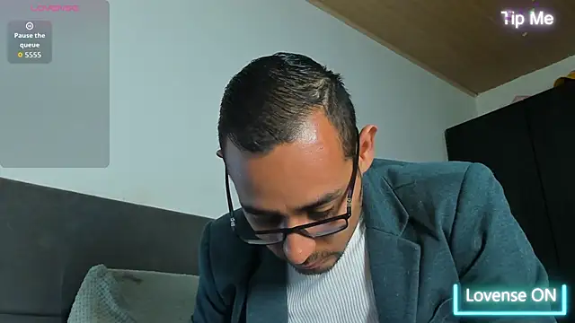 jhonyalzate2 online show from 04.16.26