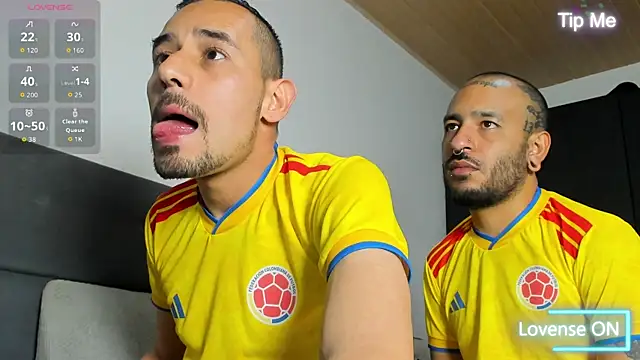 jhonyalzate2 online show from 06.18.26