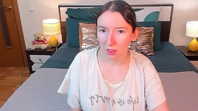 Snapshot of CatherineWalls chatting on 02.02.26 CatherineWalls online show from 02.02.26