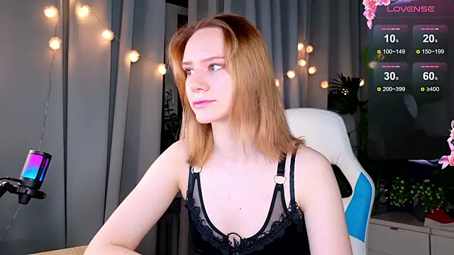 Snapshot of Ramona___ chatting on 12.24.24 Ramona online show from 12.24.24
