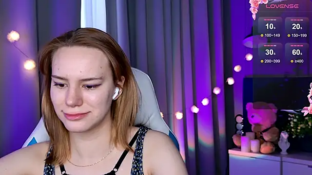 Snapshot of Ramona___ chatting on 02.20.25 Ramona online show from 02.20.25