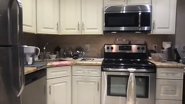 BigGuyMuscle online show from 12.15.25