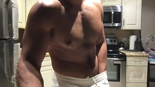 Snapshot of BigGuyMuscle chatting on 06.22.26 BigGuyMuscle online show from 06.22.26