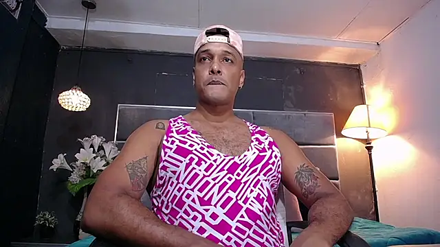 Snapshot of liam_howard chatting on 11.22.25 liam howard online show from 11.22.25