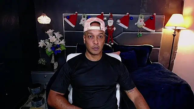 Snapshot of liam_howard chatting on 12.02.25 liam howard online show from 12.02.25