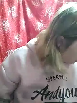 Zuli Kiska online show from 01.07.25