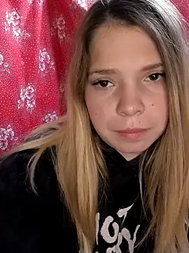 Zuli Kiska online show from 10.19.25