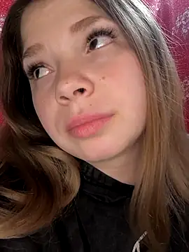 Zuli Kiska online show from 12.21.25