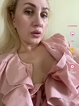 YourBlondee online show from 05.26.26