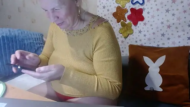 QueenLana online show from 12.03.25