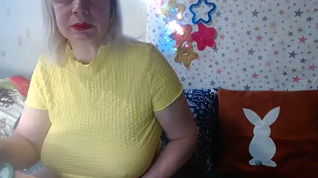 QueenLana online show from 02.26.26