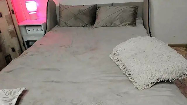 Vivian Davis online show from 12.03.24