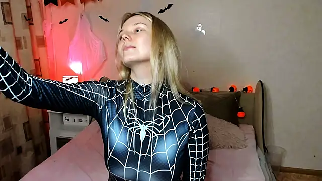 Vivian Davis online show from 11.04.25