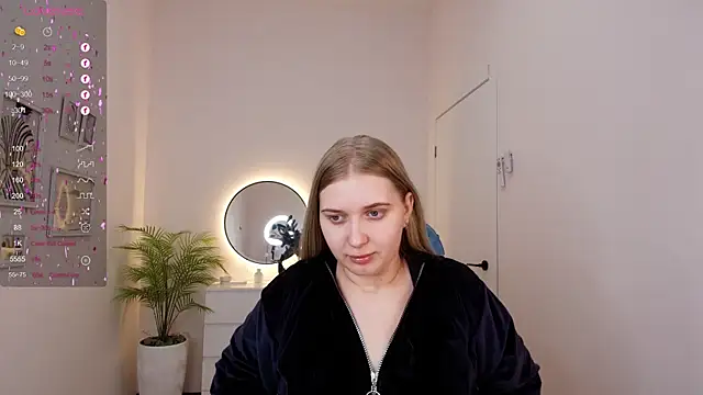 Adr1ana  online show from 01.24.25