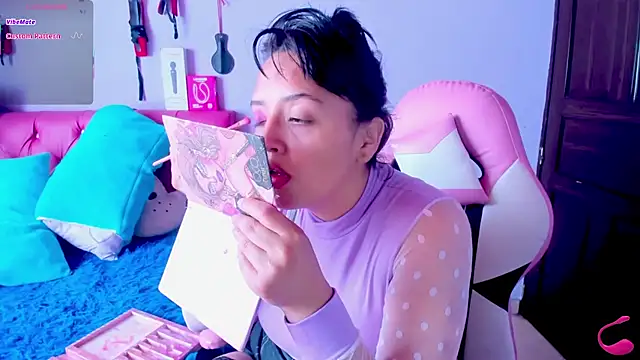 crissn0707 online show from 11.27.25