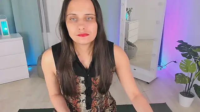 Snapshot of Orfeya chatting on 02.08.26 Orfeya online show from 02.08.26