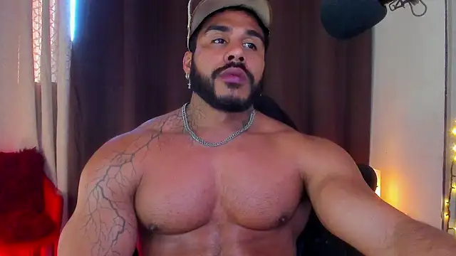 Snapshot of Artemis_Kazttman chatting on 01.11.25 Artemis Kazttman online show from 01.11.25