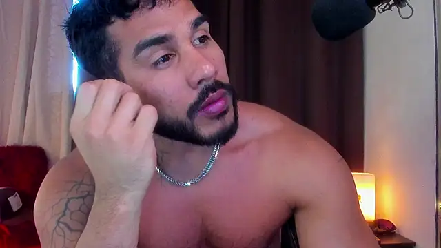 Snapshot of Artemis_Kazttman chatting on 01.12.25 Artemis Kazttman online show from 01.12.25