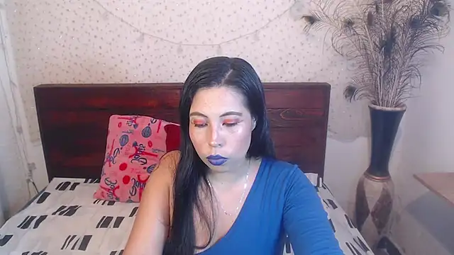 NikkieMilky online show from 10.03.25