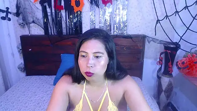 NikkieMilky online show from 10.15.25