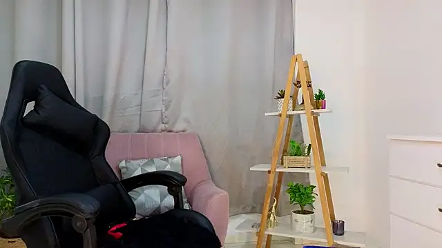 bella  adams online show from 02.12.25