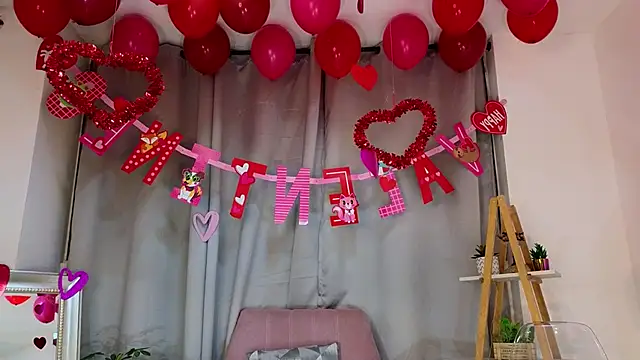 bella  adams online show from 02.15.25