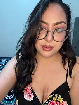 Snapshot of MileyGia chatting on 02.13.26 MileyGia online show from 02.13.26