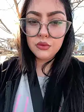 Snapshot of MileyGia chatting on 02.21.26 MileyGia online show from 02.21.26