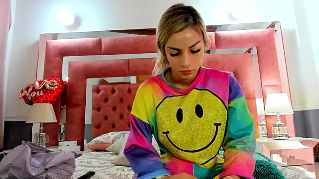 Snapshot of briana_wonder69xxx chatting on 02.15.25 briana wonder69xxx online show from 02.15.25