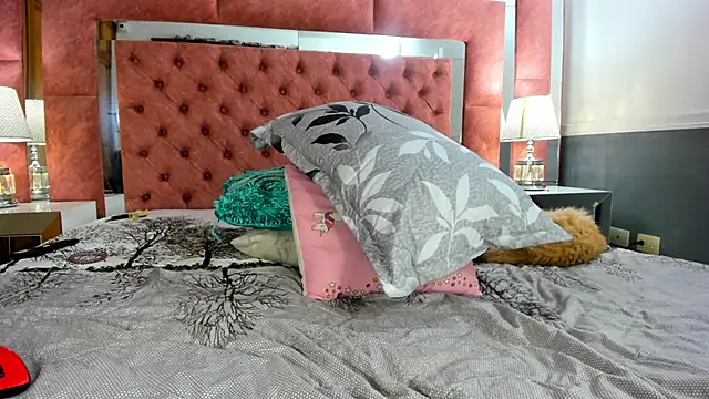 Snapshot of briana_wonder69xxx chatting on 03.18.25 briana wonder69xxx online show from 03.18.25