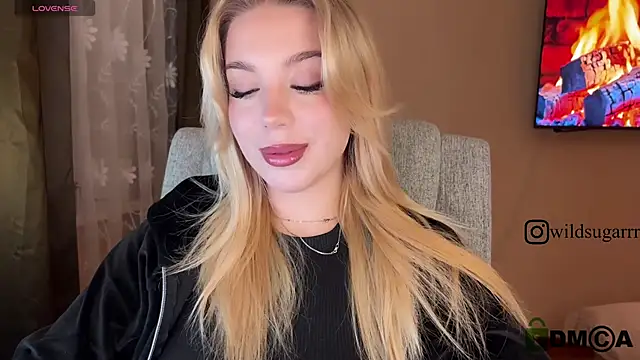 Snapshot of ariashaa chatting on 12.14.25 ariashaa online show from 12.14.25