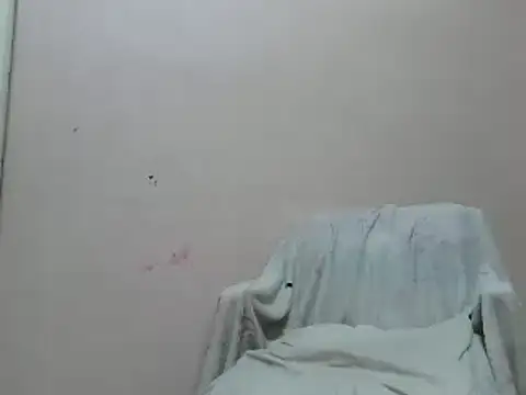 Snapshot of annitsx chatting on 10.22.25 annitsx online show from 10.22.25