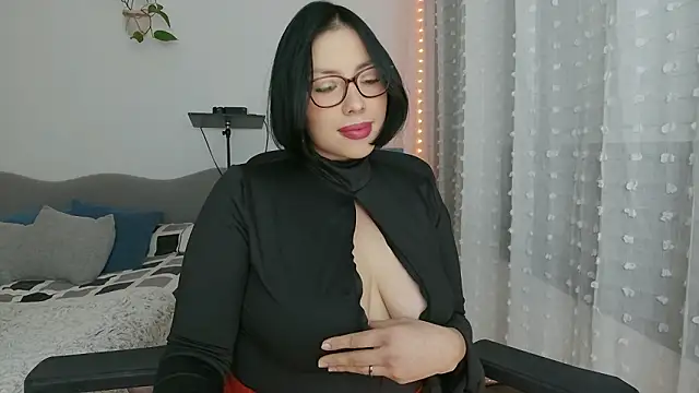 Snapshot of diosa_cadenas chatting on 02.28.26 diosa cadenas online show from 02.28.26