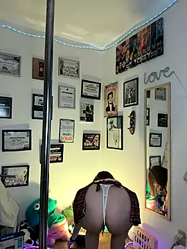 AhriSteele online show from 11.27.25