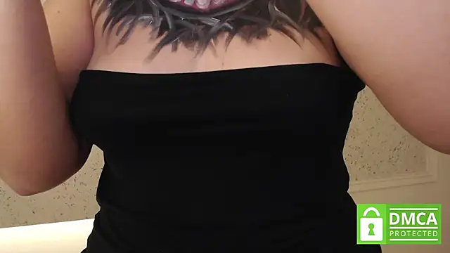 mollywayne online show from 10.30.25