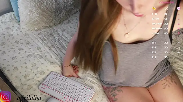 Snapshot of AprilinAlba chatting on 03.09.26 AprilinAlba online show from 03.09.26