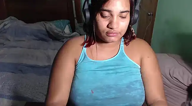 Hilarybunnyy online show from 03.06.25