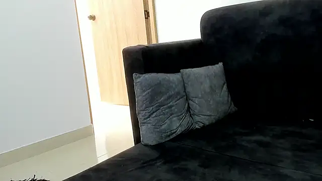 Sarah Jhonson online show from 04.16.26