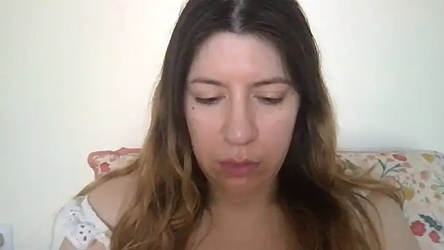 Snapshot of HYPHYtype chatting on 12.30.24 HYPHYtype online show from 12.30.24