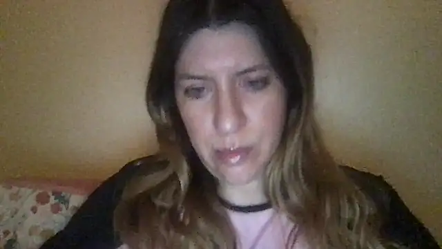 Snapshot of HYPHYtype chatting on 01.09.25 HYPHYtype online show from 01.09.25