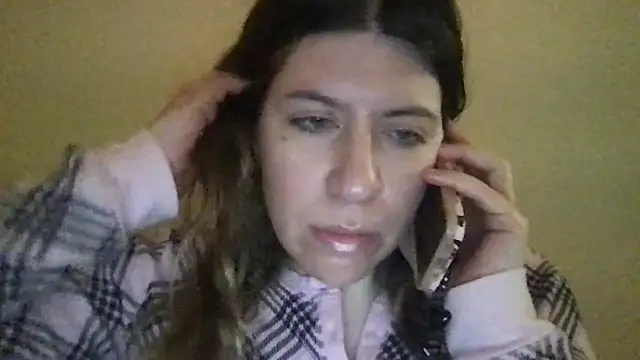 Snapshot of HYPHYtype chatting on 01.21.25 HYPHYtype online show from 01.21.25