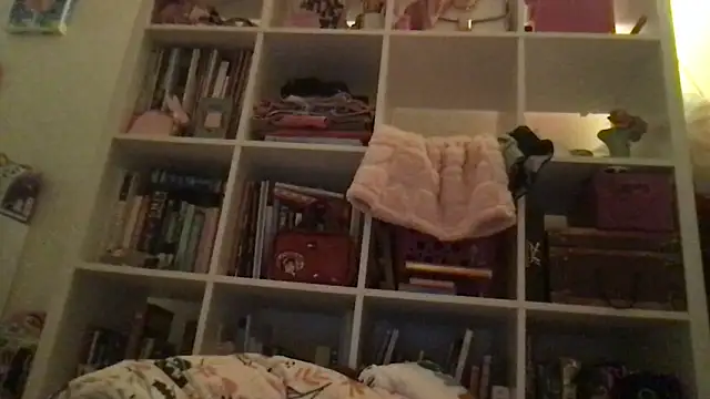 Snapshot of HYPHYtype chatting on 01.25.25 HYPHYtype online show from 01.25.25