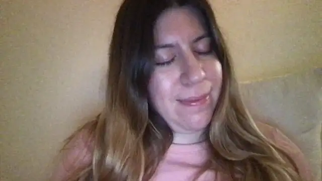 Snapshot of HYPHYtype chatting on 01.26.25 HYPHYtype online show from 01.26.25