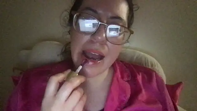 Snapshot of HYPHYtype chatting on 02.05.25 HYPHYtype online show from 02.05.25