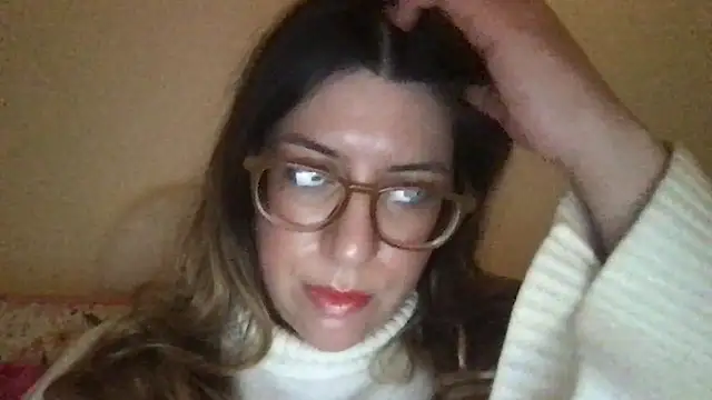 Snapshot of HYPHYtype chatting on 02.13.25 HYPHYtype online show from 02.13.25